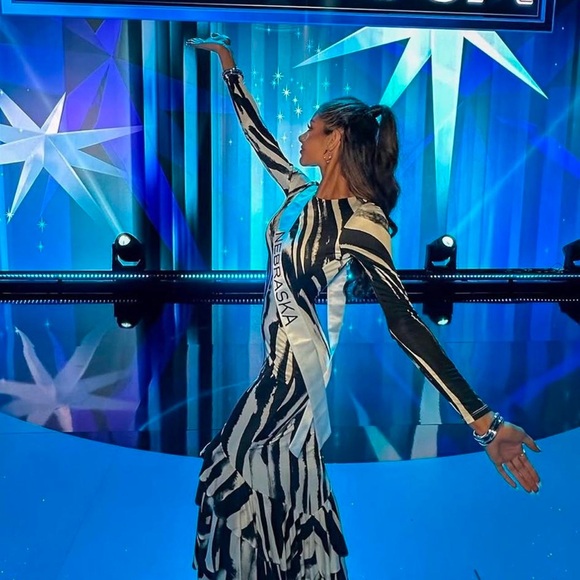 NEW Retrofete Sara Dress in Zebra Ink Open Back Ruffle Mermaid Hem Maxi Gown - Picture 7 of 14